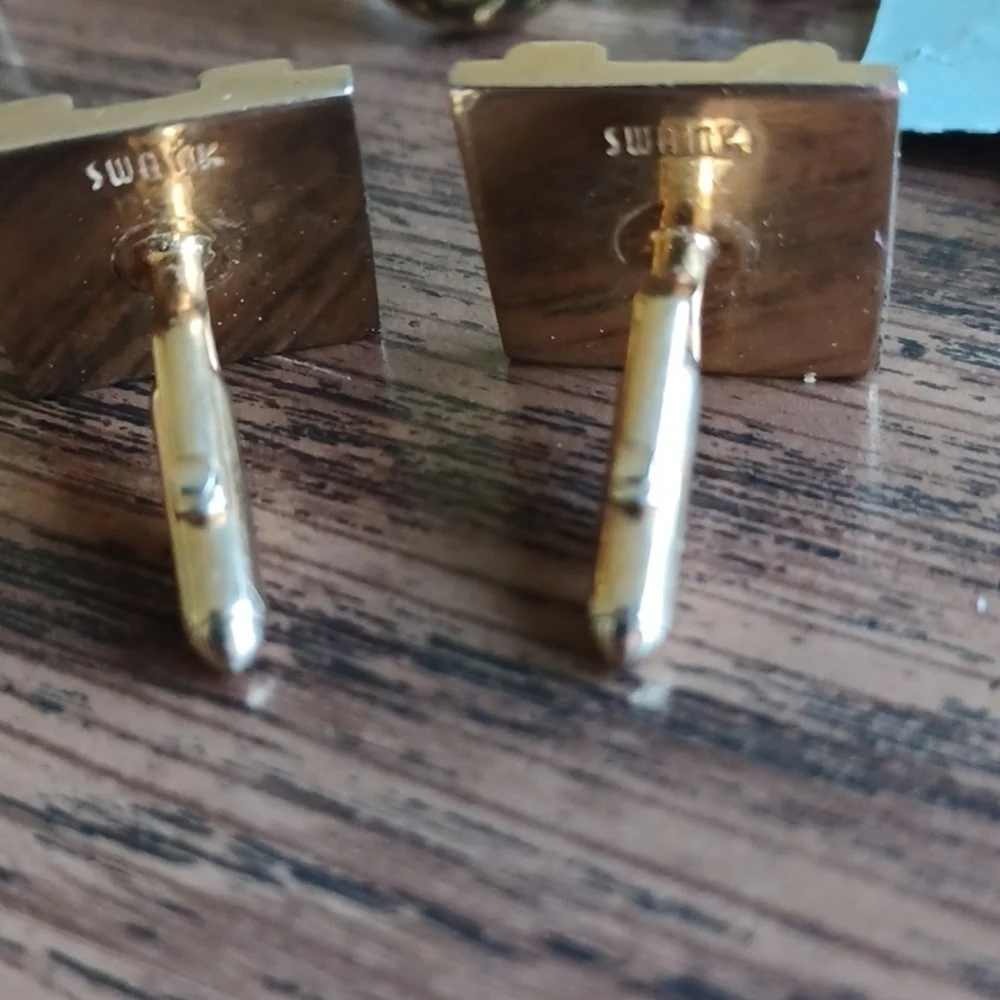 VTG SWANK gold tone & black mid-century cufflinks